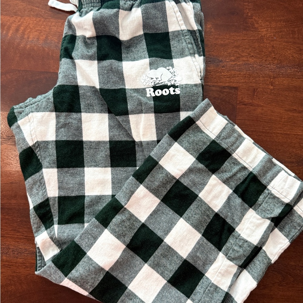 Roots Women’s Pajama Set. Size M.